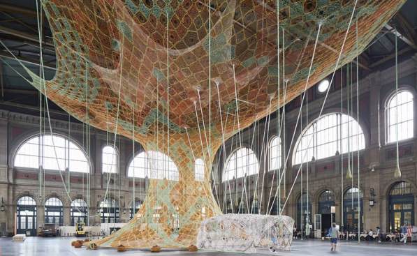 اثر ارنستو نتو در ایستگاه مرکزی مترو زوریخ قرار گرفت